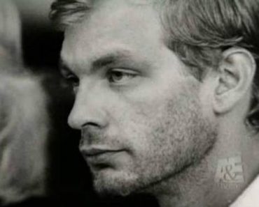 Jeffrey Dahmer / The Weird Kid That Played With Bones and Brains
